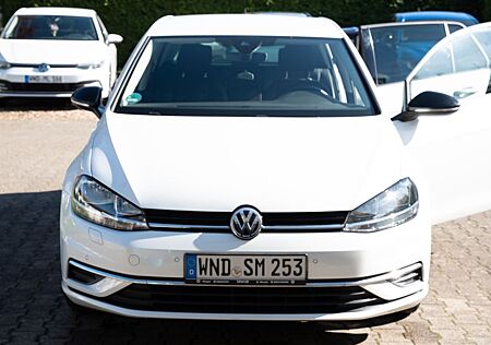 VW Golf Volkswagen 1.0 TSI OPF IQ.DRIVE IQ.DRIVE