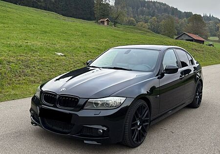 BMW 325i MPaket SCHECKHEFT NAVI PDC EditionExclusive