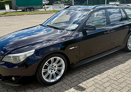 BMW 525i A touring -