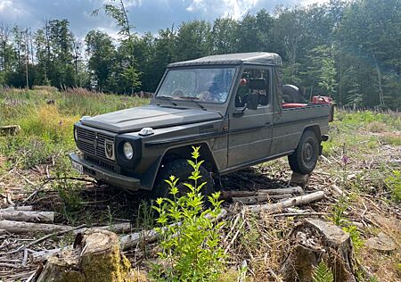 Mercedes-Benz G 230