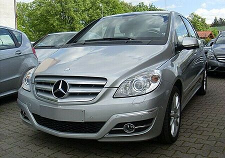 Mercedes-Benz B 180 BE Anhängerkupplung / Navigationssystem