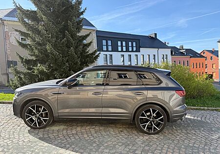 VW Touareg Volkswagen 3.0 V6 TDI 210kW 4MOT Tiptr. R-Line ...