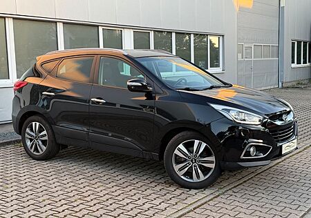 Hyundai ix35 *AWD*KLIMA*SHZ*KAMERA*AHK*AUTOMATIK*LEDER*