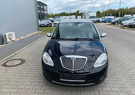 Lancia Ypsilon 1.2 8V Oro Klima Servo NEU TÜV