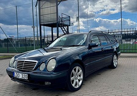 Mercedes-Benz E 320 CDI T CLASSIC Classic