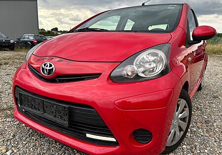 Toyota Aygo (X) Aygo (X) 1,0-l-VVT-i Connect Klima HU 03/27