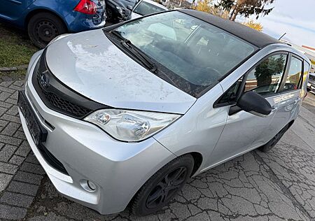 Subaru Trezia 1.4D GETRIEBE GERÄUSCHE IM STAND