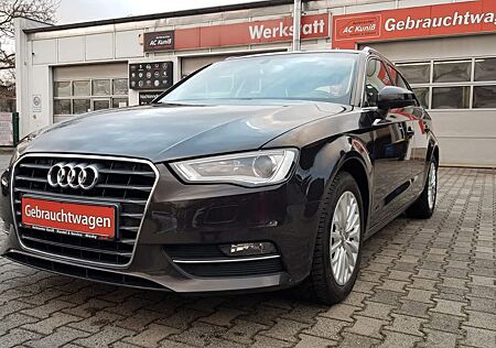 Audi A3 1.6 TDI Ambiente Sportback*Xenon*Leder*PDC