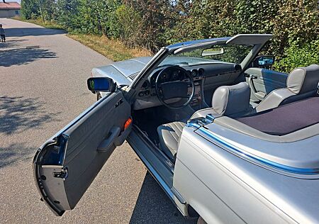 Mercedes-Benz SL 560