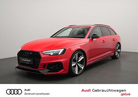Audi RS4 Avant 280KMH PANO MATRIX RAUTE B&O CARBON