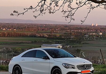 Mercedes-Benz CLA 200 AMG Line - 2018