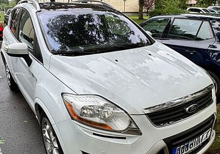 Ford Kuga 2,0 TDCi 4x4 120kW nur Händler & Export