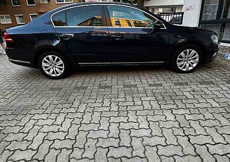 VW Passat Volkswagen 1.6 TDI BlueMotion BlueMotion