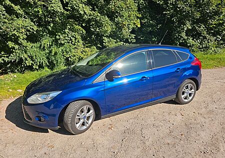 Ford Focus **Zahnriemen + TÜV Neu**
