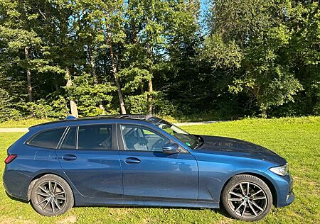 BMW 318i Touring Advantage Auto Advantage