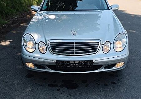 Mercedes-Benz E 200 KOMPRESSOR AUTOMATİK GETRİEBE NEU TÜV