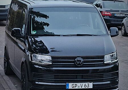 VW T6 Multivan Volkswagen ,Top Zustand, wenig KM,