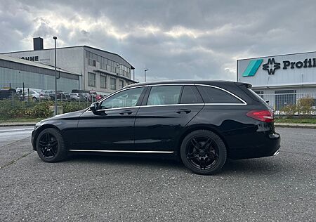 Mercedes-Benz C 220 d T AVANTGARDE AHK BURMESTER SOUNDSYSTEM