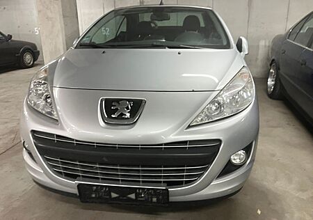 Peugeot 207 CC Premium 150 THP Premium