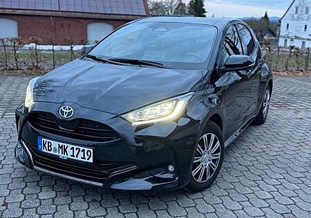 Toyota Yaris 1.5-l-VVT-i Hybrid 130 CVT Style Style |