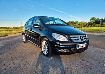 Mercedes-Benz B 180 BlueEFFICIENCY -