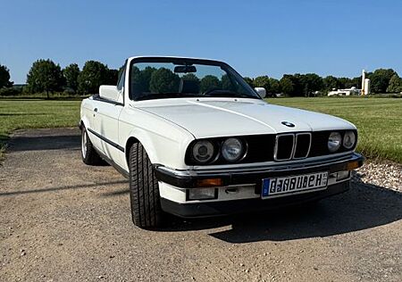 BMW 320i Cabrio E30 mit H-Zulassung