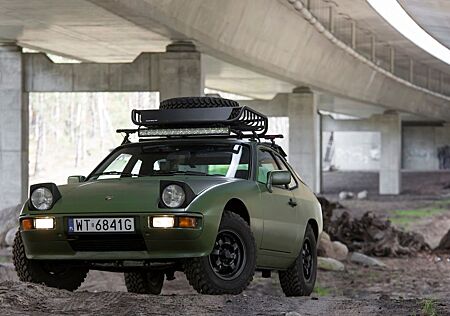 Porsche 924 Dakar