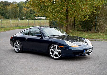 Porsche 996 911 () Carrera Coupé