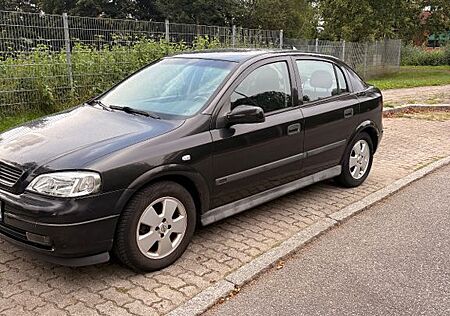 Opel Astra 1.6 - 16V TÜV 03/2026