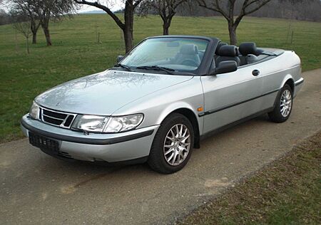 Saab 900 2.3i SE Cabrio SE