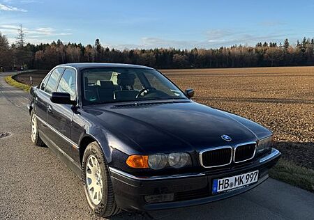 BMW 728i A - Rentnerfahrzeug