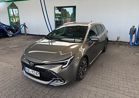 Toyota Corolla 2,0 Hybrid Teamplayer Touring Sports...
