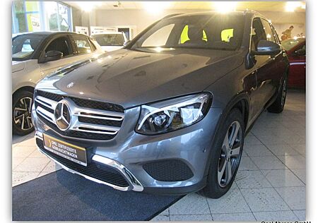 Mercedes-Benz GLC 220 D 4Matic Exclusive NAVI/AHK /el. Heckkl