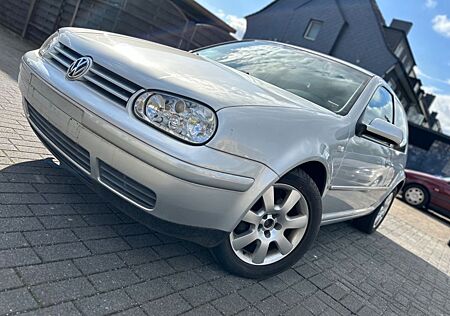 VW Golf Volkswagen 1.6 FSI+TOP Gepfl+1.HD+TÜV Neu+95TKM