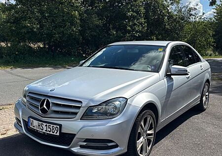 Mercedes-Benz C 180 - Sehr guter Zustand *Scheckheft*