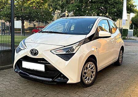 Toyota Aygo (X) Aygo -play