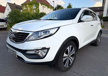 Kia Sportage Spirit 2WD /Pano/Navi/Leder/Shz/Rfk/Ac/