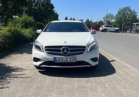 Mercedes-Benz A 180 CDI Style DCT Style
