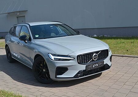 Volvo V60 Kombi Plus Dark Recharge Plug-In Hybrid AWD