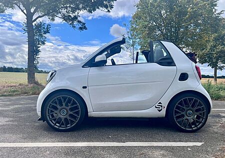 Smart ForTwo cabrio 90 PS Tiefer/18Zoll/CS Sportauspuf