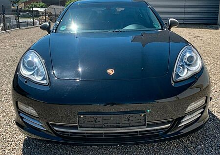 Porsche Panamera 4 Platinum Edition Platinum Edition