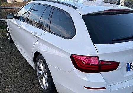BMW 535d xDrive F11 *M-Paket*Adapt.LED*Pano*AHK*6WB
