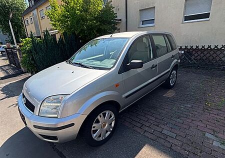 Ford Fusion 1,6 16V + Autom. +