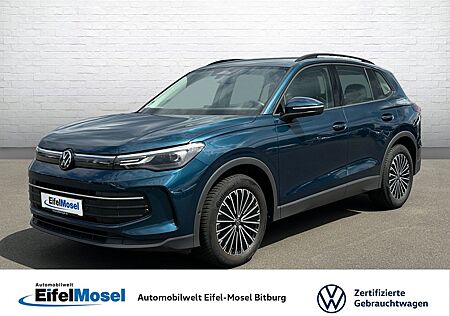 VW Tiguan Volkswagen 1.5 eTSI Life DSG AHK Navi ACC Rear View