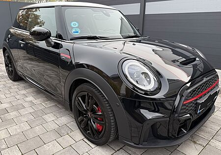 Mini John Cooper Works mit Neuwagen Garantie