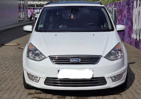 Ford Galaxy 2,2 TDCi 147kW DPF Titanium Titanium