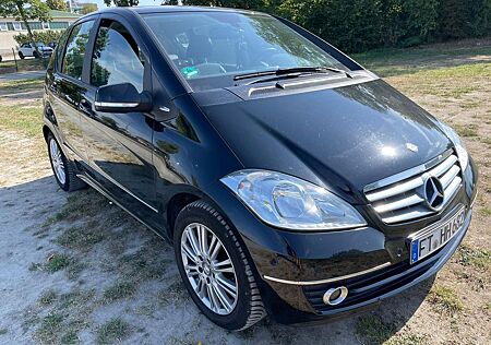 Mercedes-Benz A 160 ELEGANCE Autotronic ELEGANCE