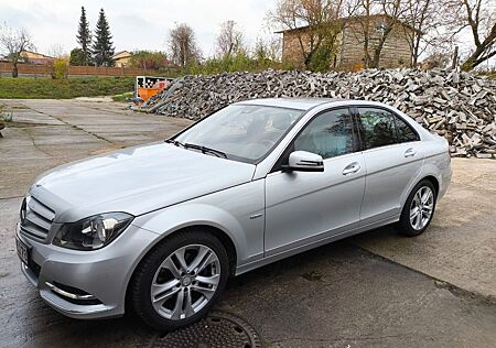 Mercedes-Benz C 250 CGI BlueEFFICIENCY Avantgarde