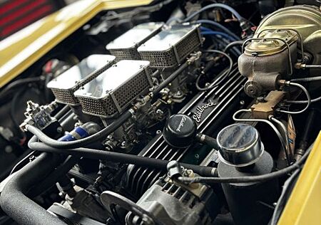 Chevrolet Corvette C2 coupe mit 5-Gang Schaltgetriebe