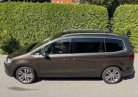 VW Sharan gebraucht kaufen VW Sharan Volkswagen Highline DSG SHZ StHz AHK NAV PANO KAM XEN TÜV